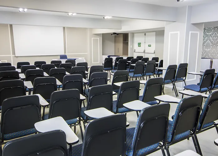 Nacional Inn Poços de Caldas - Lazer completo e Gastronomia no CentroHotel Em